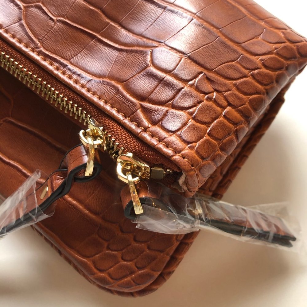 SLING BAG - JUSTFAB - NEW - Picture 5 of 7